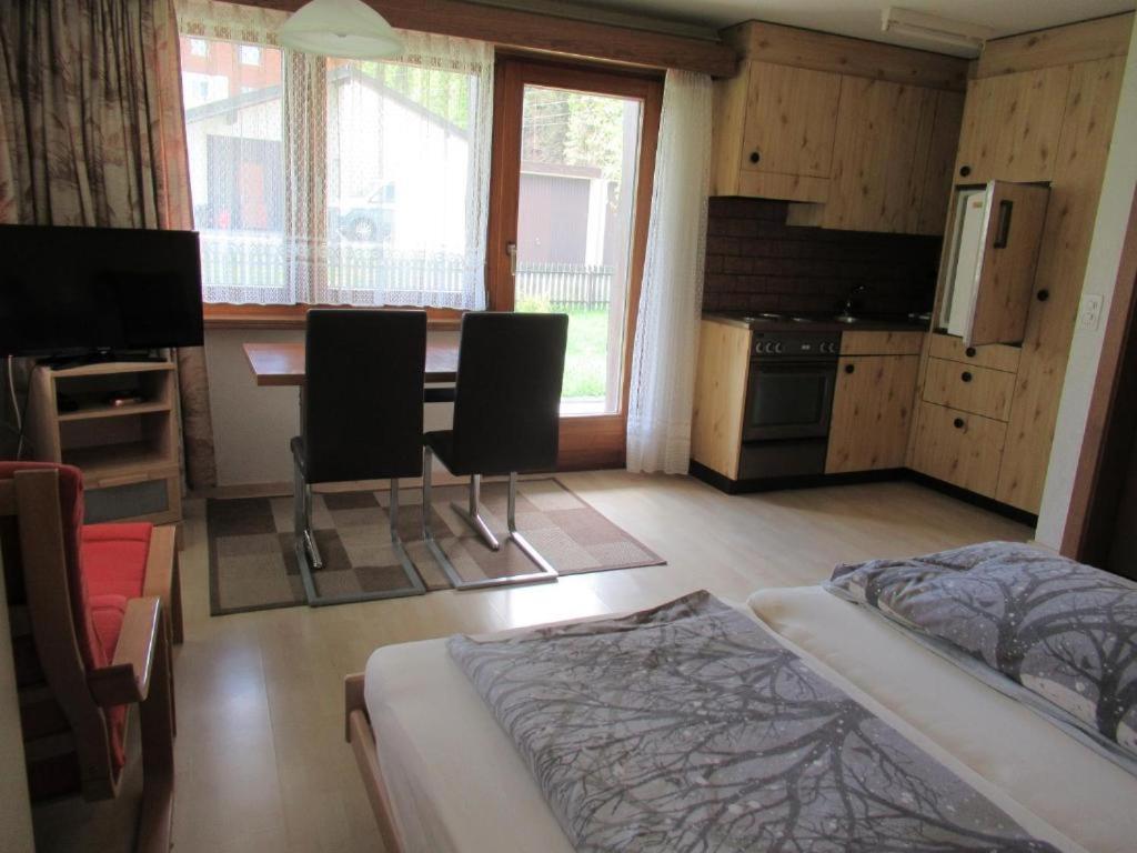 Free Cable Car & Bus In The Summer Haus L'Oree ساس-غروند المظهر الخارجي الصورة