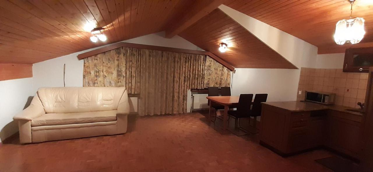 Free Cable Car & Bus In The Summer Haus L'Oree ساس-غروند المظهر الخارجي الصورة