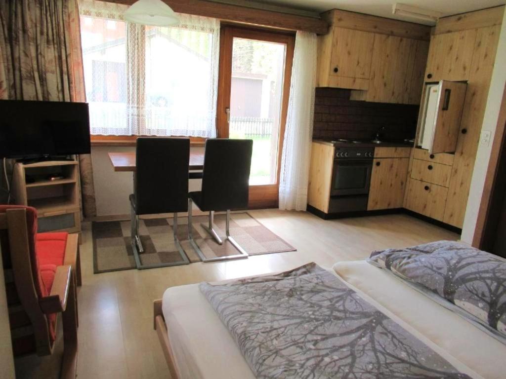 Free Cable Car & Bus In The Summer Haus L'Oree ساس-غروند المظهر الخارجي الصورة